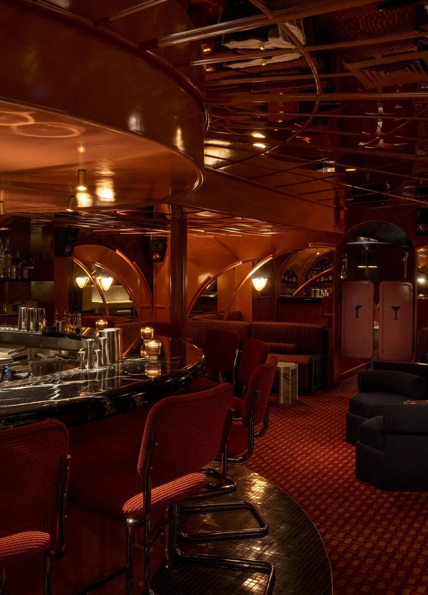 Elegant bar with a cozy atmosphere and modern design at the Experimental Cocktail Club.